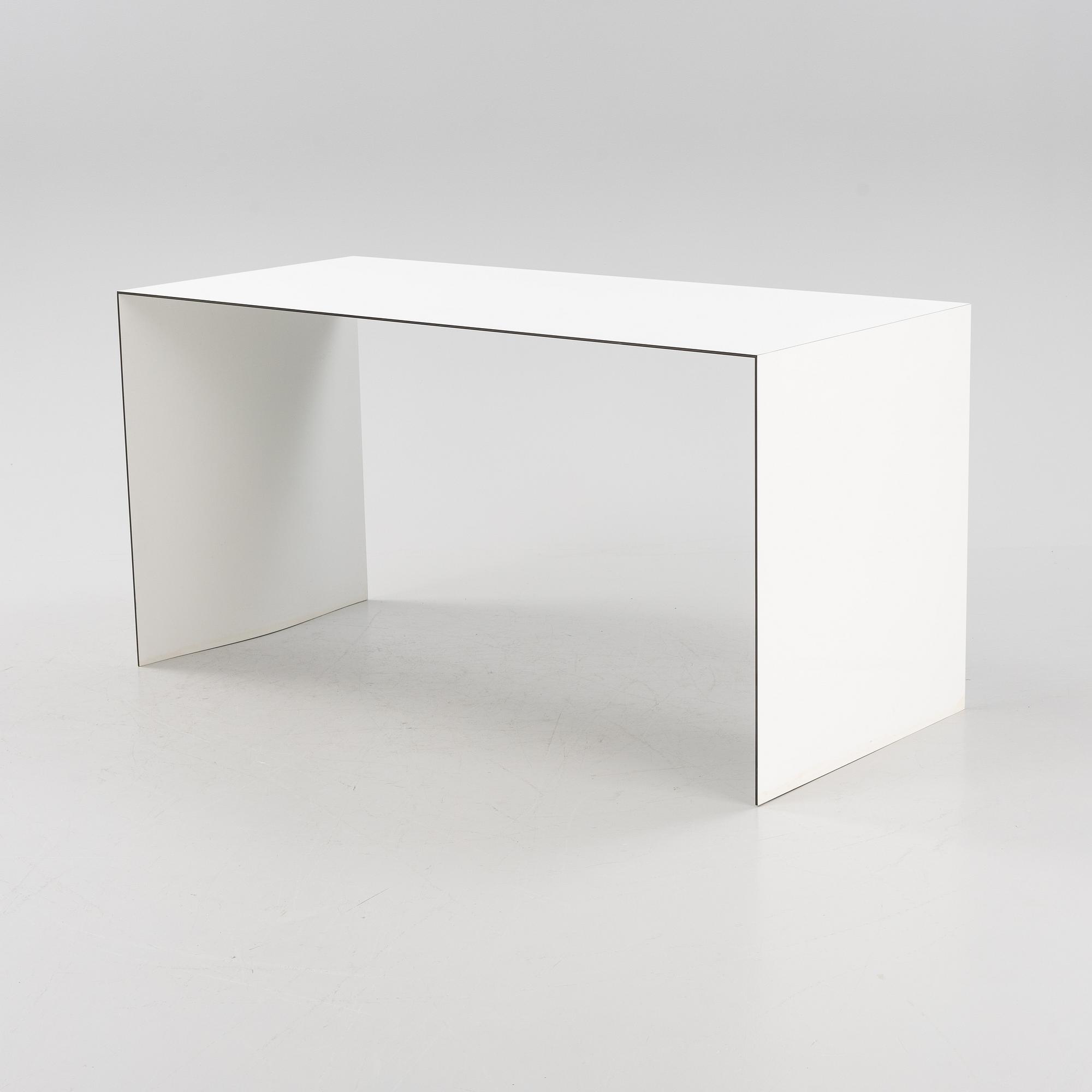 Tobias Berneth, A 'Thinner' table, Karl Andersson & Söner, Huskvarna.