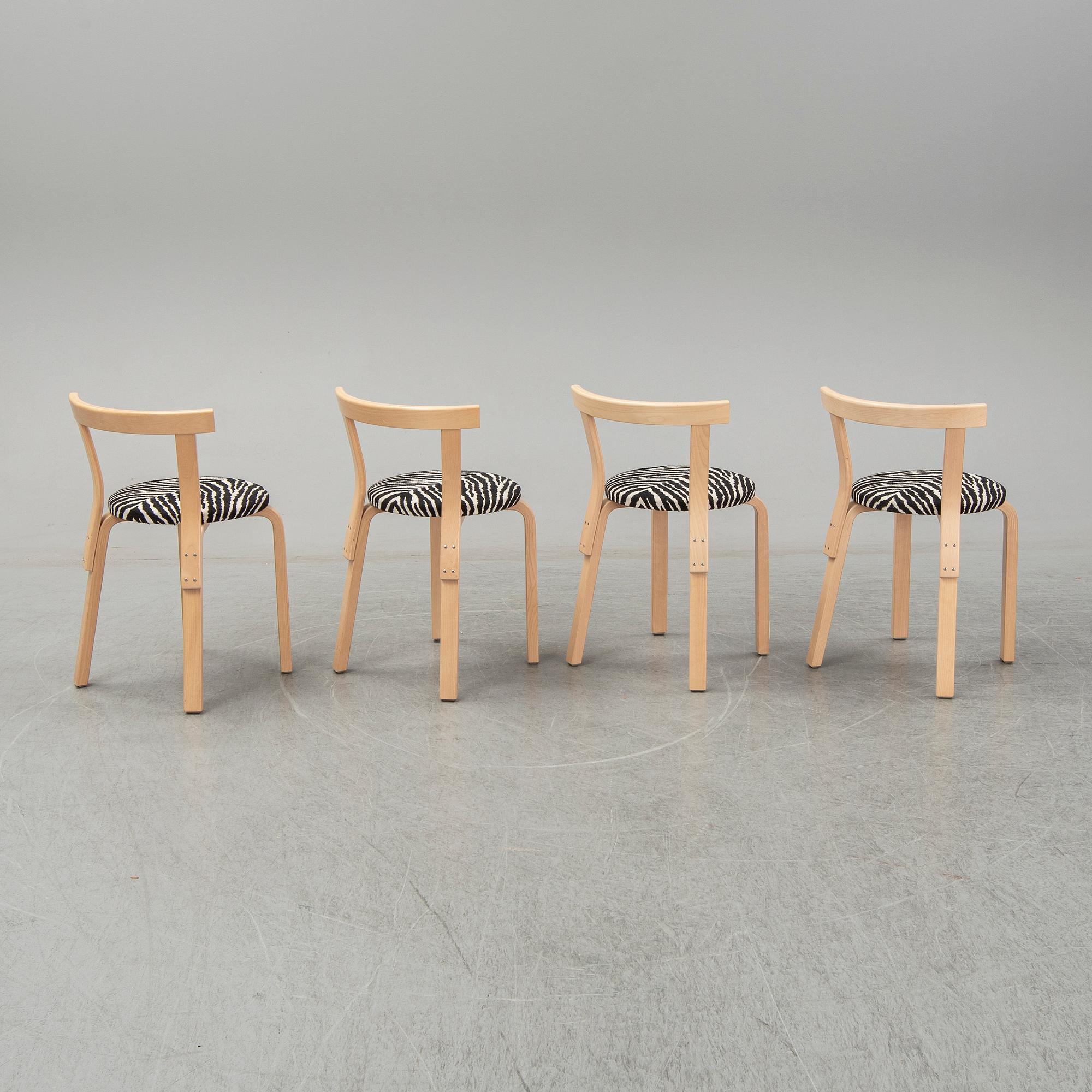 ALVAR AALTO, bord "90A" och stolar, 4 st, "68", Artek.