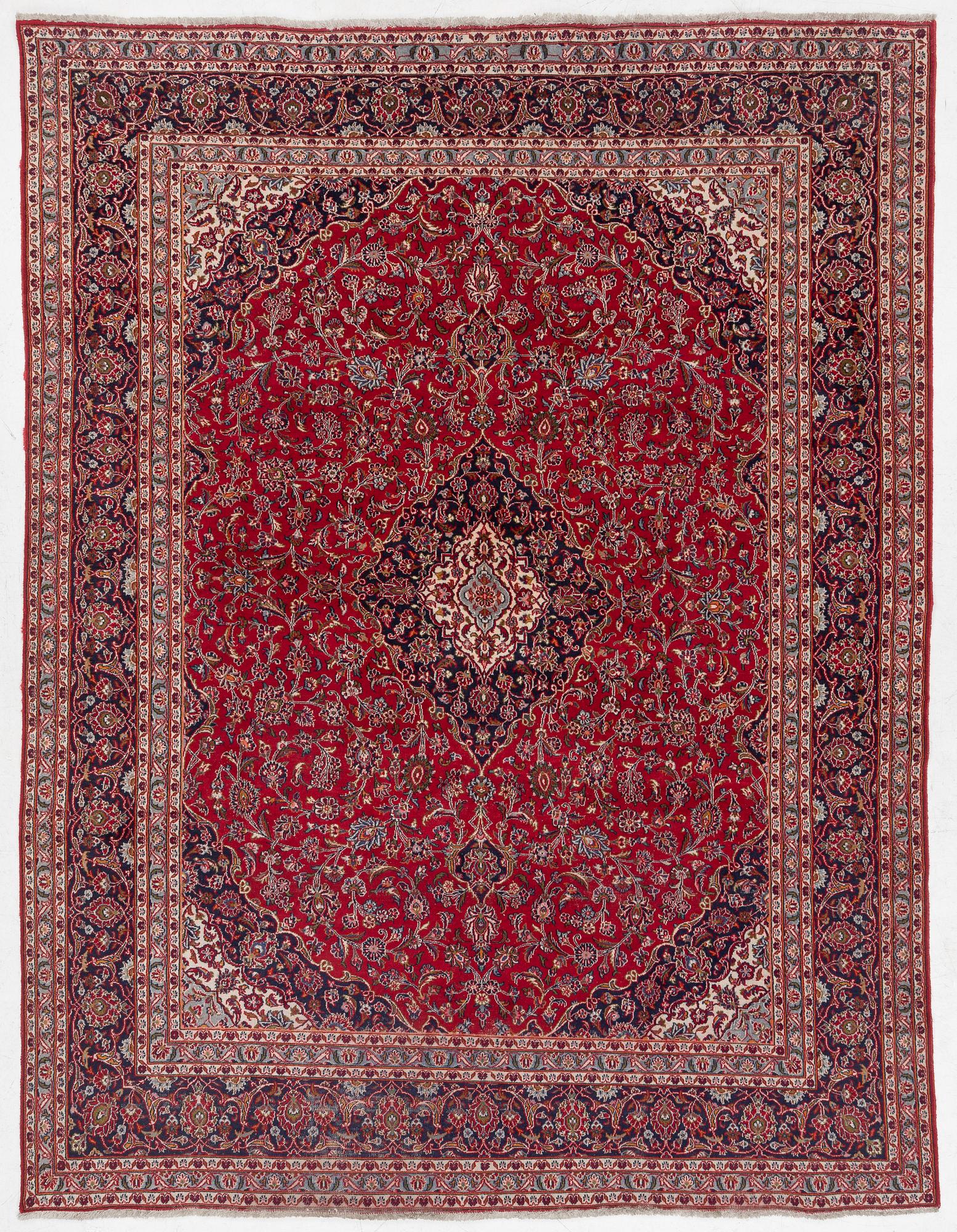 Matta, Meshed, ca 372 x 290 cm.