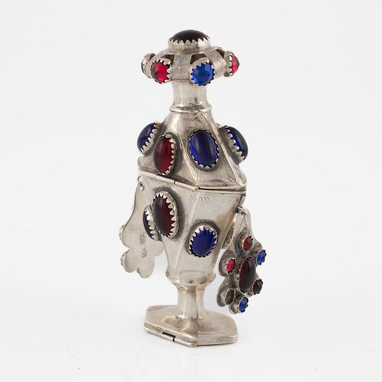 A Danish Silver Box, 'Hovedvandsegg', mark of FS Albertus, Copenhagen, early 20th Century.