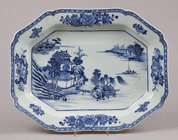 TERRINFAT, porslin. Kina Qianlong (1736-95).