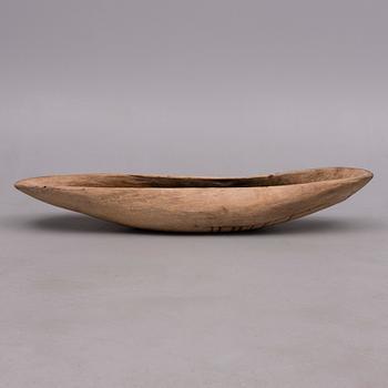 TRÅG, allmoge, obehandlat trä, i botten daterad 1849.