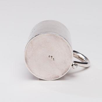 MUGG, silver, S:t Petersburg 1908-17, mästarstämpel HH, vikt 123 g.