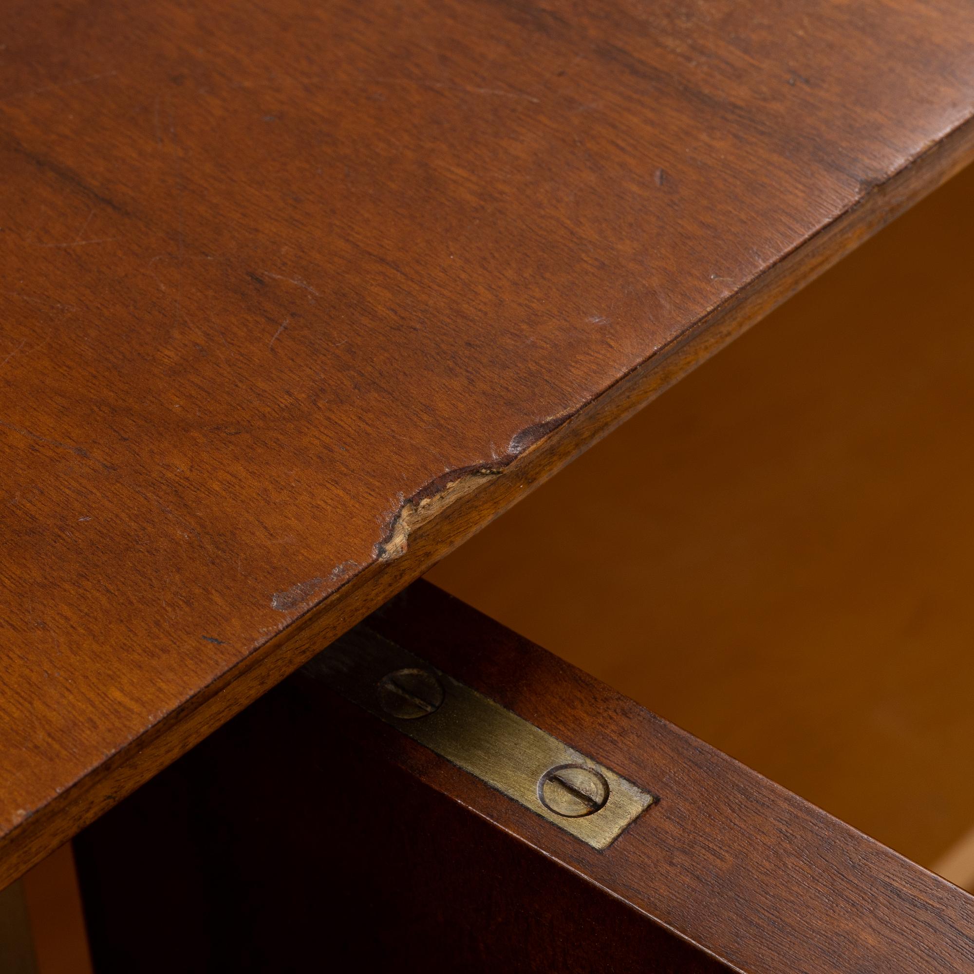 A Swedish Grace cabinet, 1920's/30's.