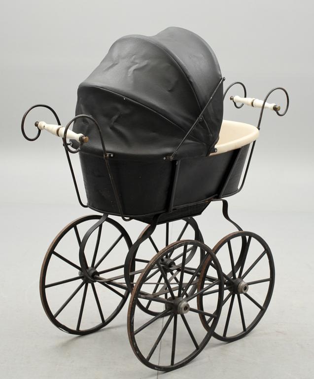BARNVAGN. 1900-talets början.