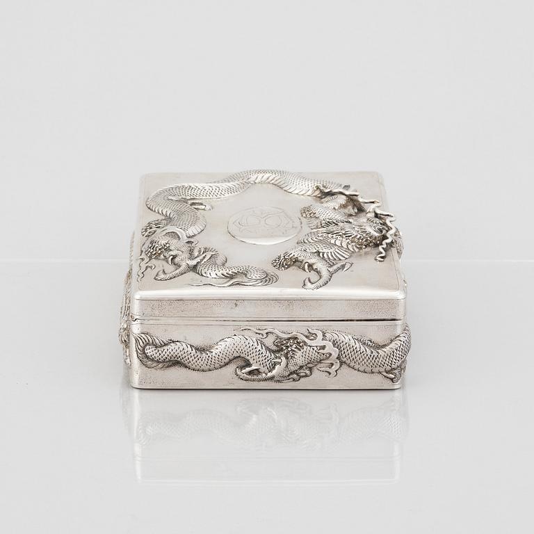 A Chinese Silver box with cover, Shanghai, markers mark Zee Sung, early 20th Century.