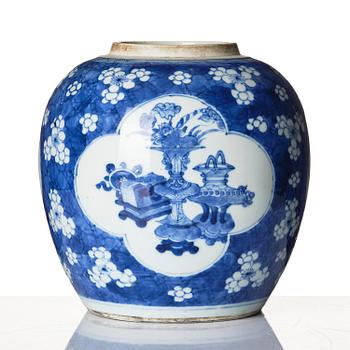A blue and white 'antiques' jar, Qing dynasty, Kangxi (1662-1722).