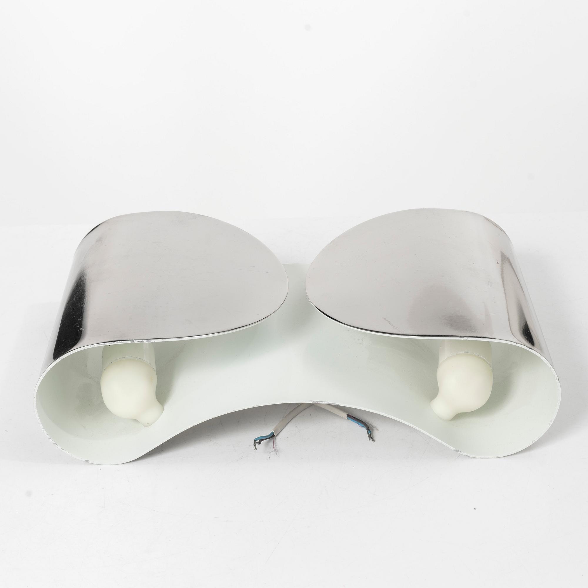 Tobia Scarpa, a 'Foglio' wall lamp, Flos.