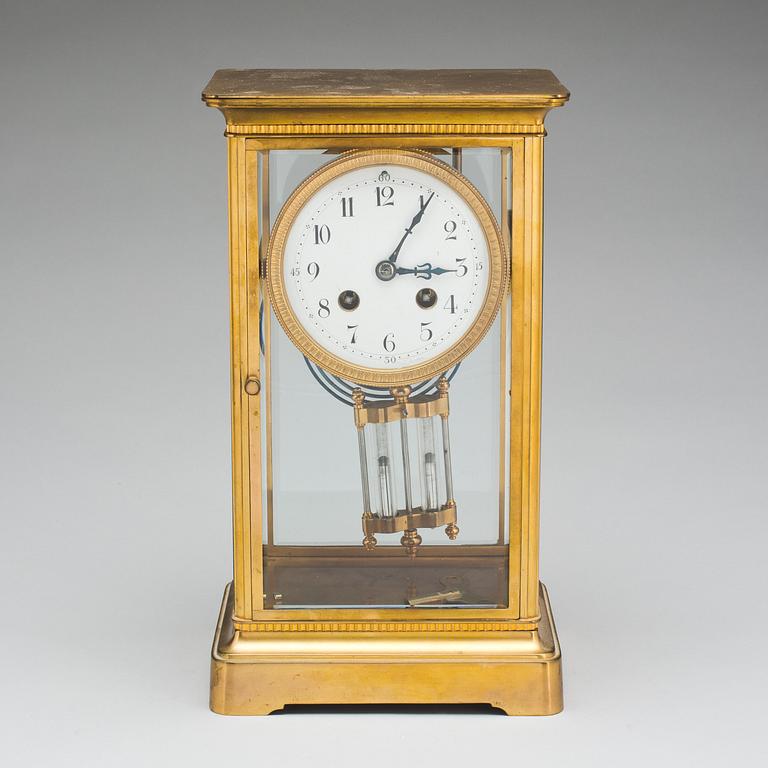 BORDSPENDYL, 1900-talets början.