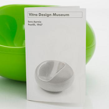 Eero Aarnio, miniatyyri, "Pastilli", Vitra Design Museum.