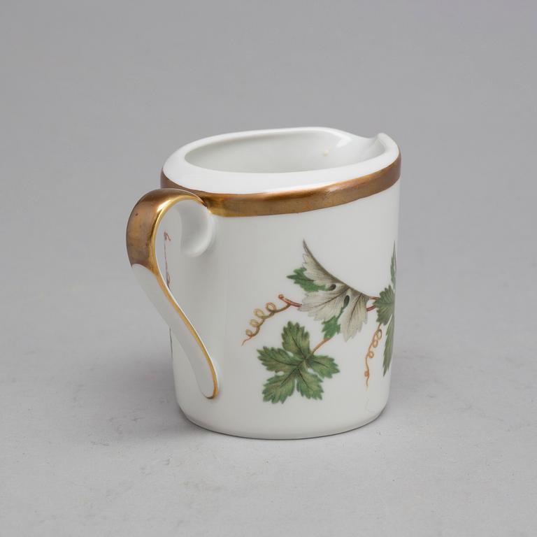 TE- OCH KAFFESERVIS, 43 delar, porslin, Hackefors, 1900-talets andra hälft.