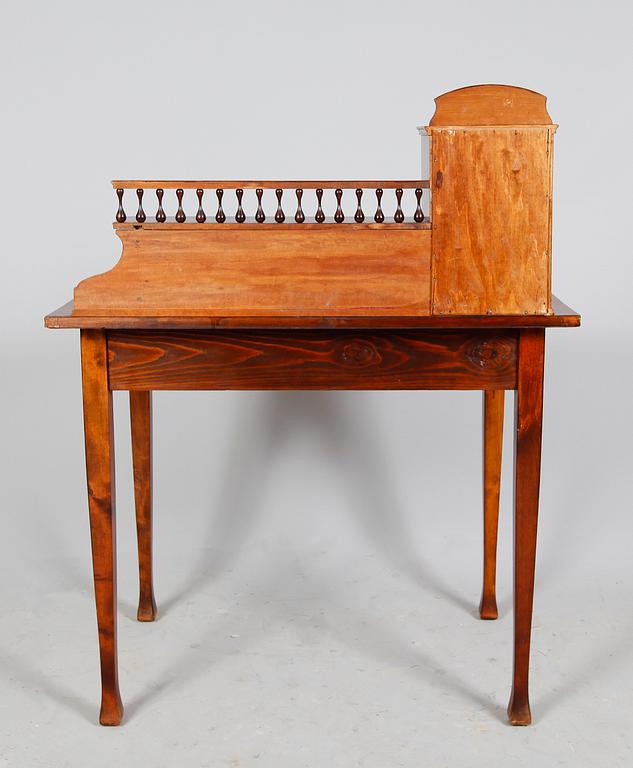 DAMSKRIVBORD, 1900-talets första hälft.