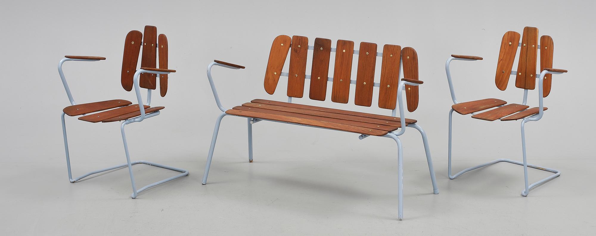TRÄDGÅRDSGRUPP, soffa samt ett par stolar, 1950-tal.