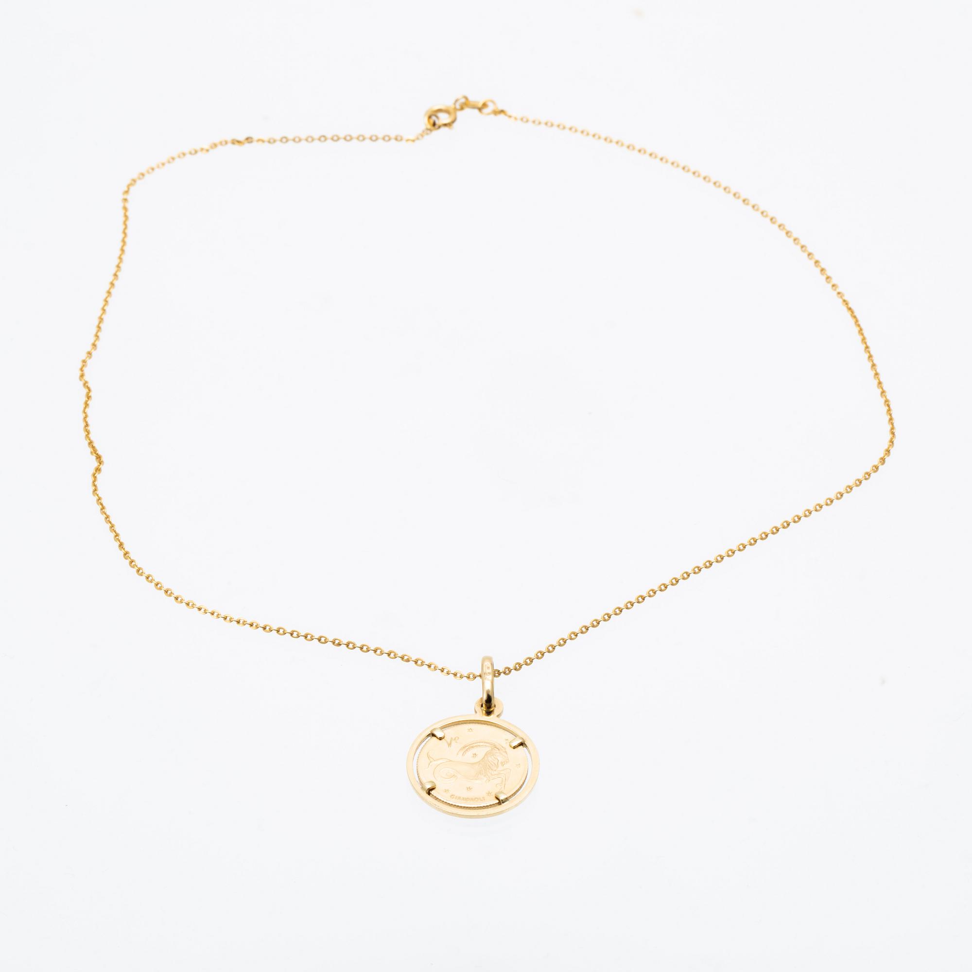 An 18K gold necklace.