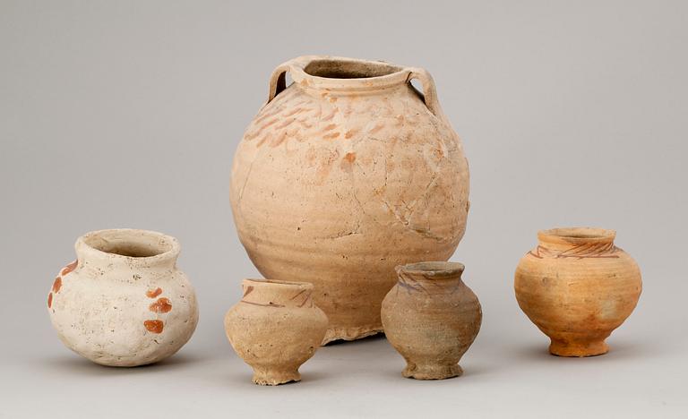 PARTI KERAMIK. 5 delar. Tyskland. 1100/1200-tal.