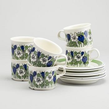 A 6 PIECES COFFEE SERVICE BY ARABIA FINLAND, decorated by Esteri Tomula.