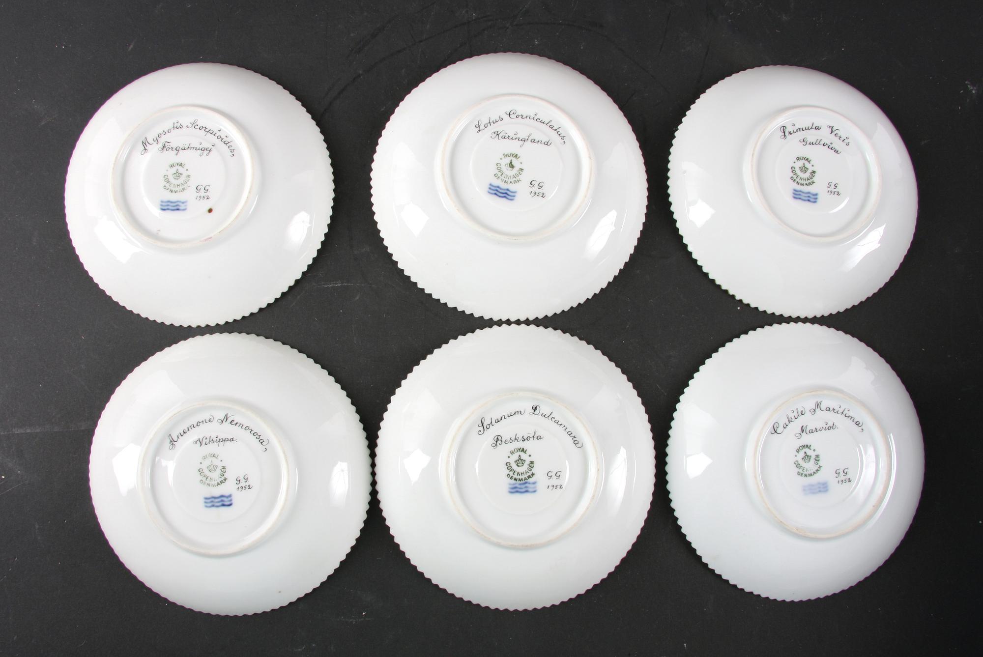 KOPPAR MED FAT samt ASSIETTER, 6+6 st, porslin. "Flora Danica" Royal Copenhagen, "Hausmalerei" på license.