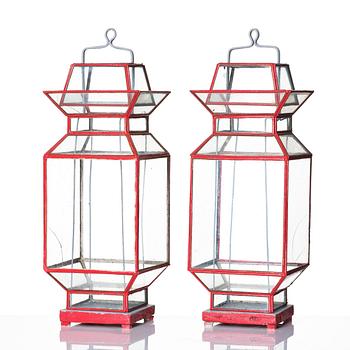 A pair of Chinese glass and metal lanterns, second half of the 20th century.