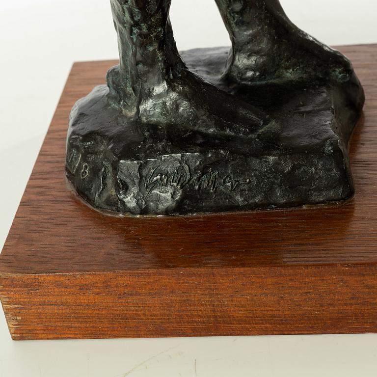 Gudmar Olovson, sculpture. Signed. Numbered. Foundry marl Brons, total height 43 cm, längd 17 cm.