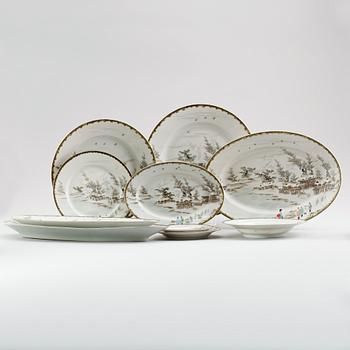 MATSERVIS, 45 delar, porslin, Japan, 1900-talets första hälft.