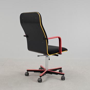 SKRIVBORDSSTOL, Yrjö Kukkapuro för Artek Finland.