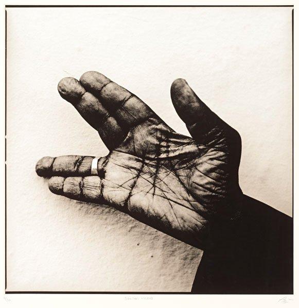 Anton Corbijn, "John Lee's Hand, Los Angeles 1994".