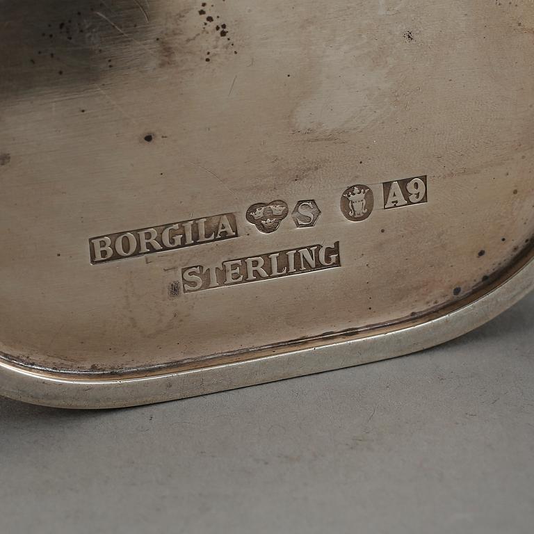 SALT- OCH PEPPARKAR, ett par, med 4 SKEDAR, silver, Borgila, Stockholm, 1951. Vikt ca 354g.