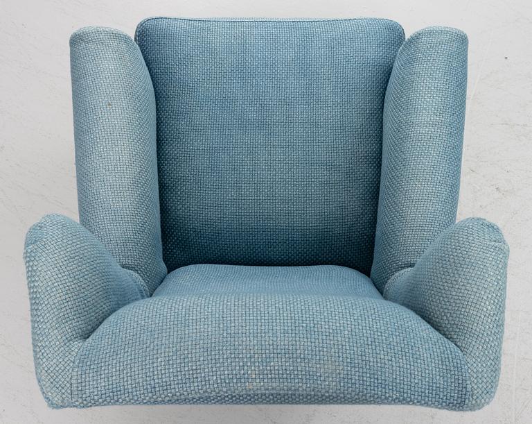 Armchairs, a pair, contemporary manufacture.