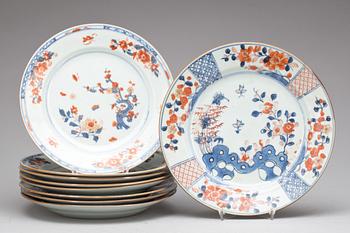 TALLRIKAR, porslin, 8+1 st. Kina, Qianlong (1735-95).