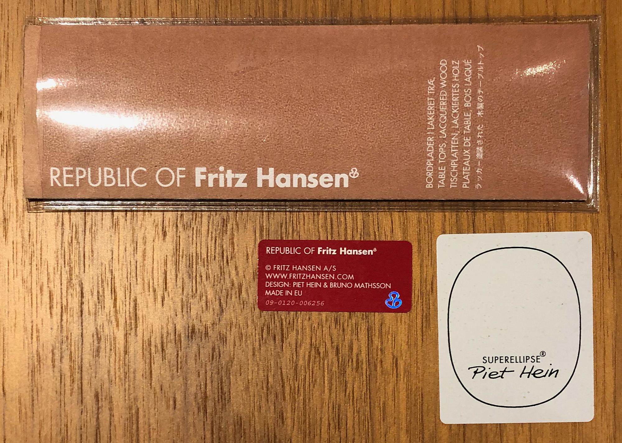 Piet Hein & Bruno Mathsson, bord, "Superellips" för Rebublic of Fritz Hansen 2000-tal.
