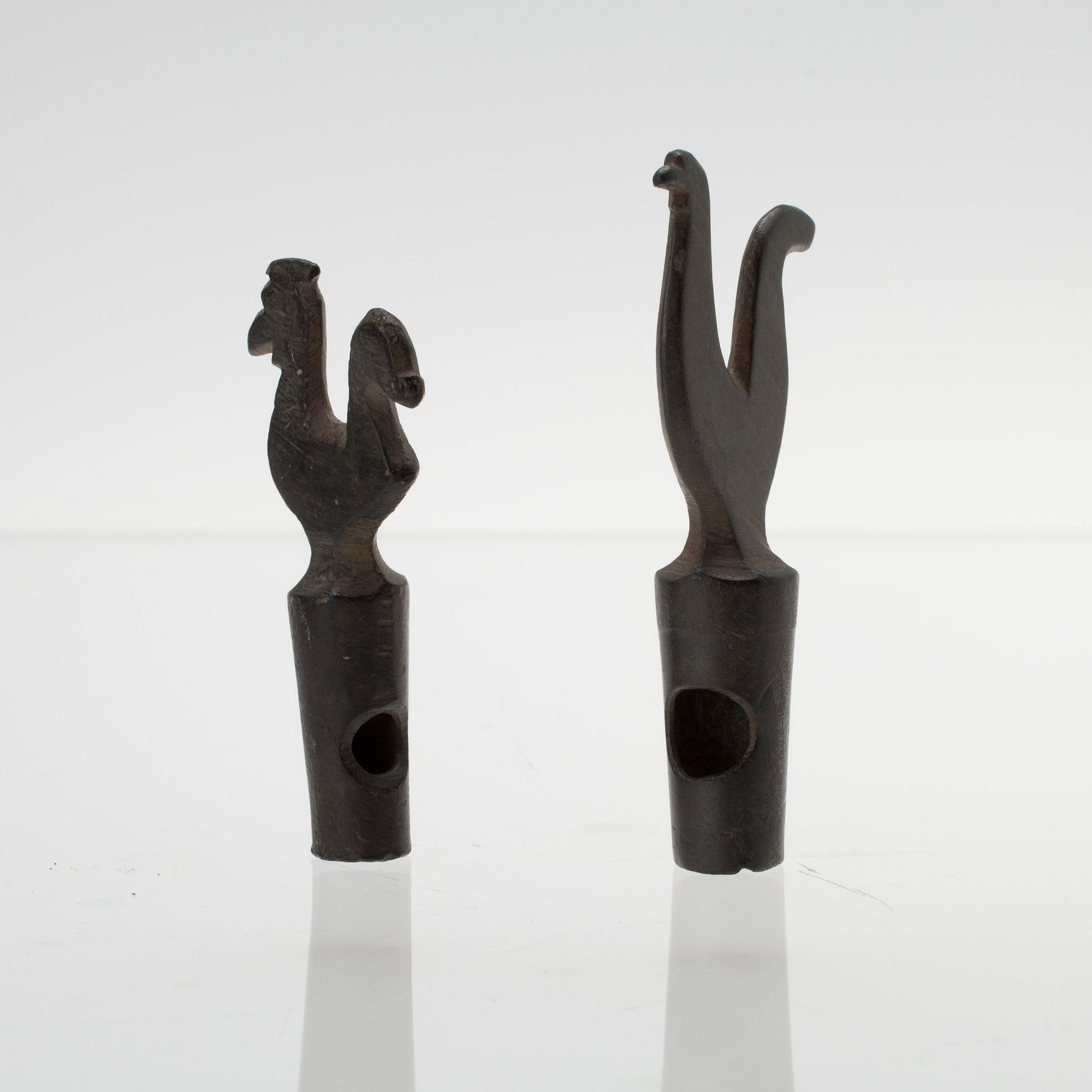 KRANTAPP, 2 st, Östersjöområdet, 1500-1600-tal.