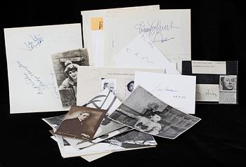 PARTI AUTOGRAFER, 42 st varav 37 egenhändiga autografer. Bla Ingemar Johansson och Floyd Patterson, 1900-tal.