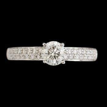 RING, 18 k vitguld, briljantslipade diamanter , tot ca 0.97 ct.