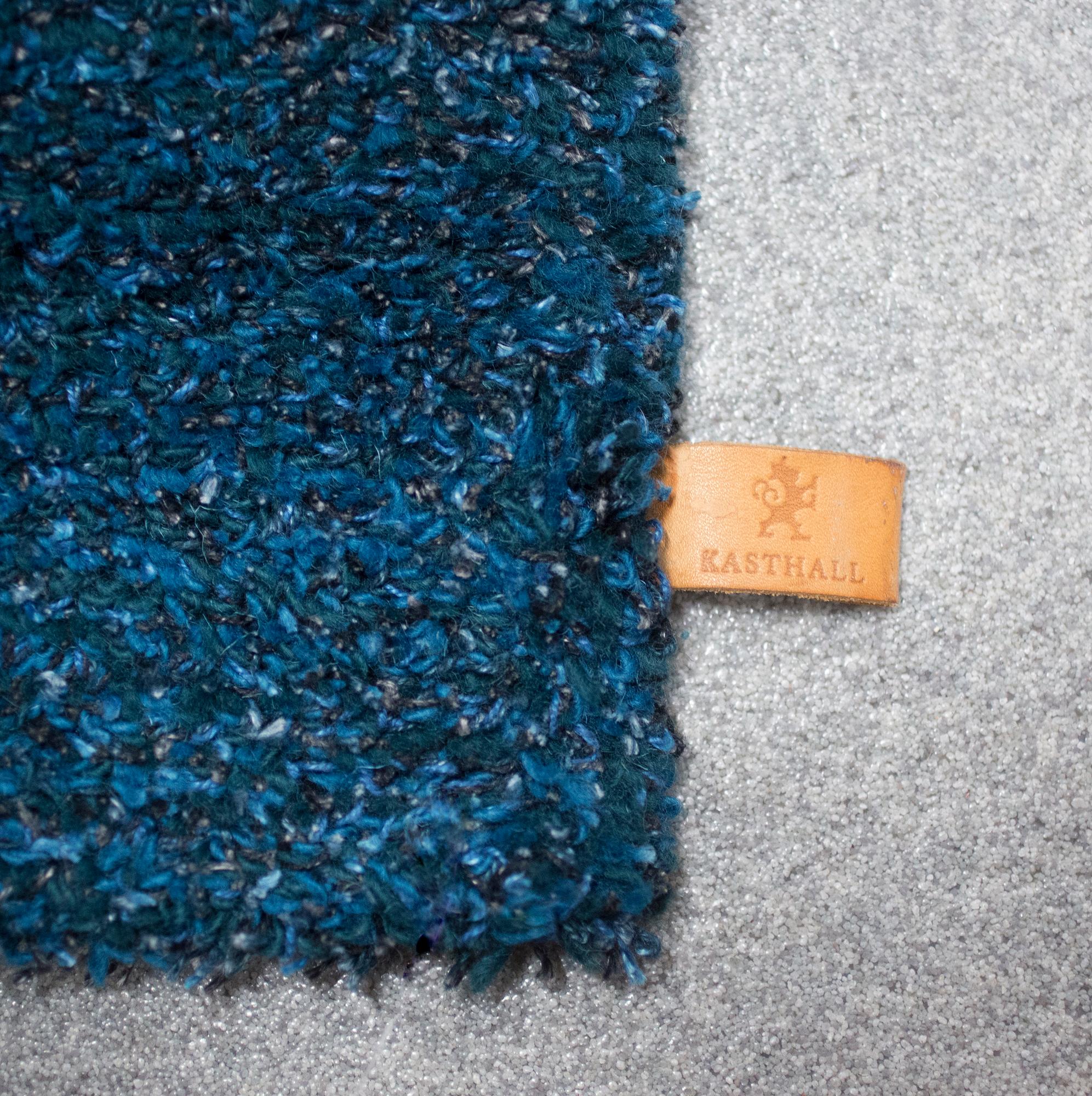 MATTA, "Gry". handtuftad  designad av Gunilla Lagerhem Ullberg, Kasthall. Formgiven 2011.  Ca 300x200 cm.