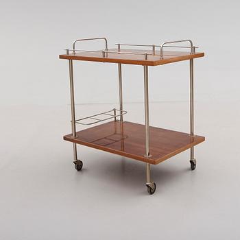 SERVERINGSVAGN, 1900-talets mitt.
