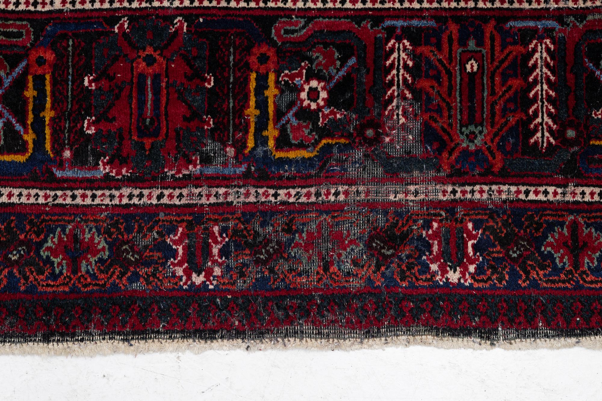 Carpet, oriental, approx. 385 x 290 cm.