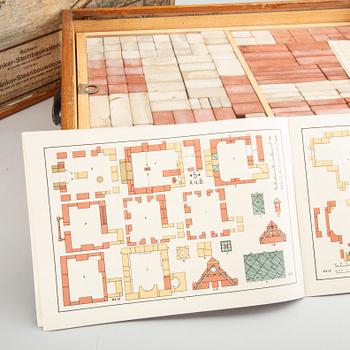 RICKTER´S STONE BUILDING BLOCK SET. EARLY 20TH CENTUARY, GERMANY.