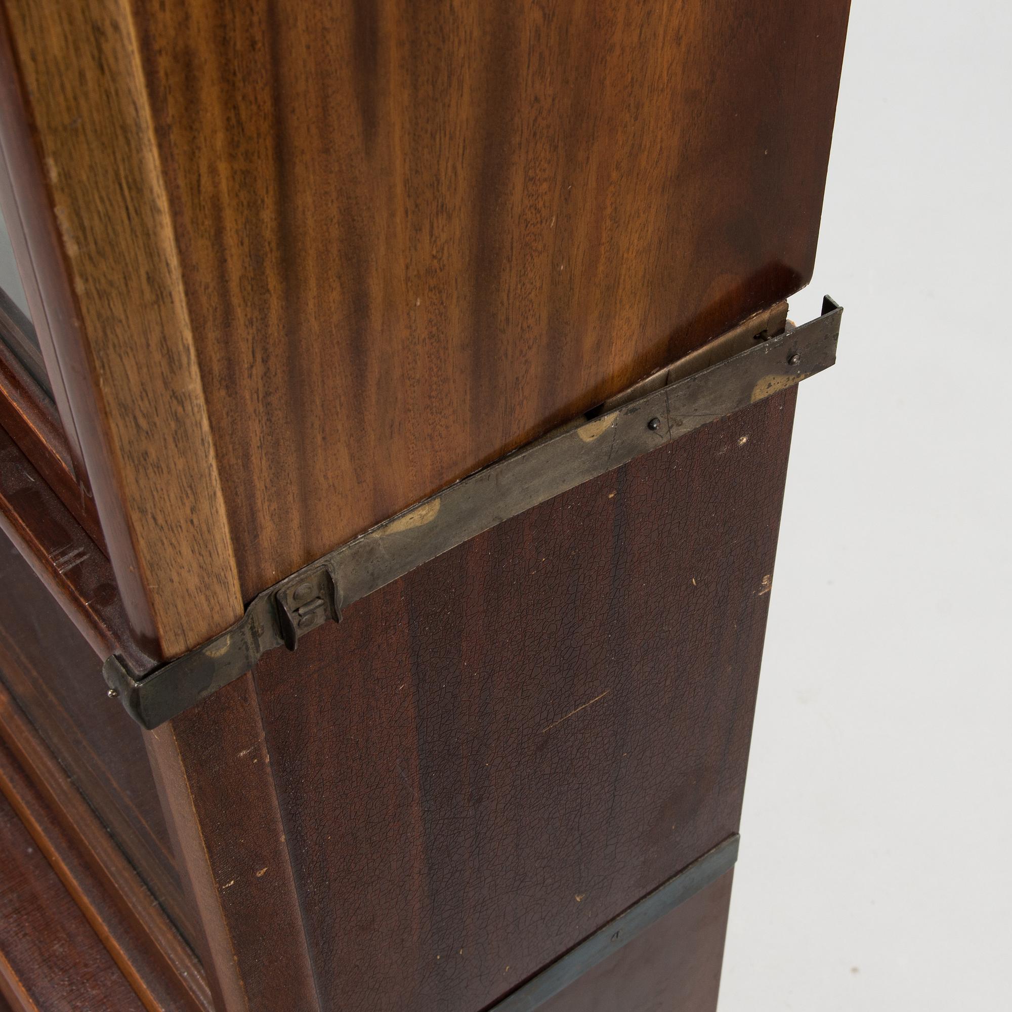 An early 20th century Billnäs book shelf / book cabinet.