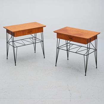 SÄNGBORD, ett par, stringmodell, 1950/60-tal.