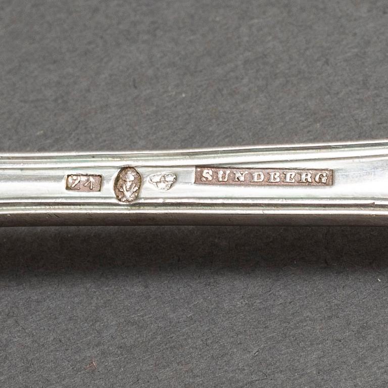 Sixteen 18th and 19th Century silver spoons.