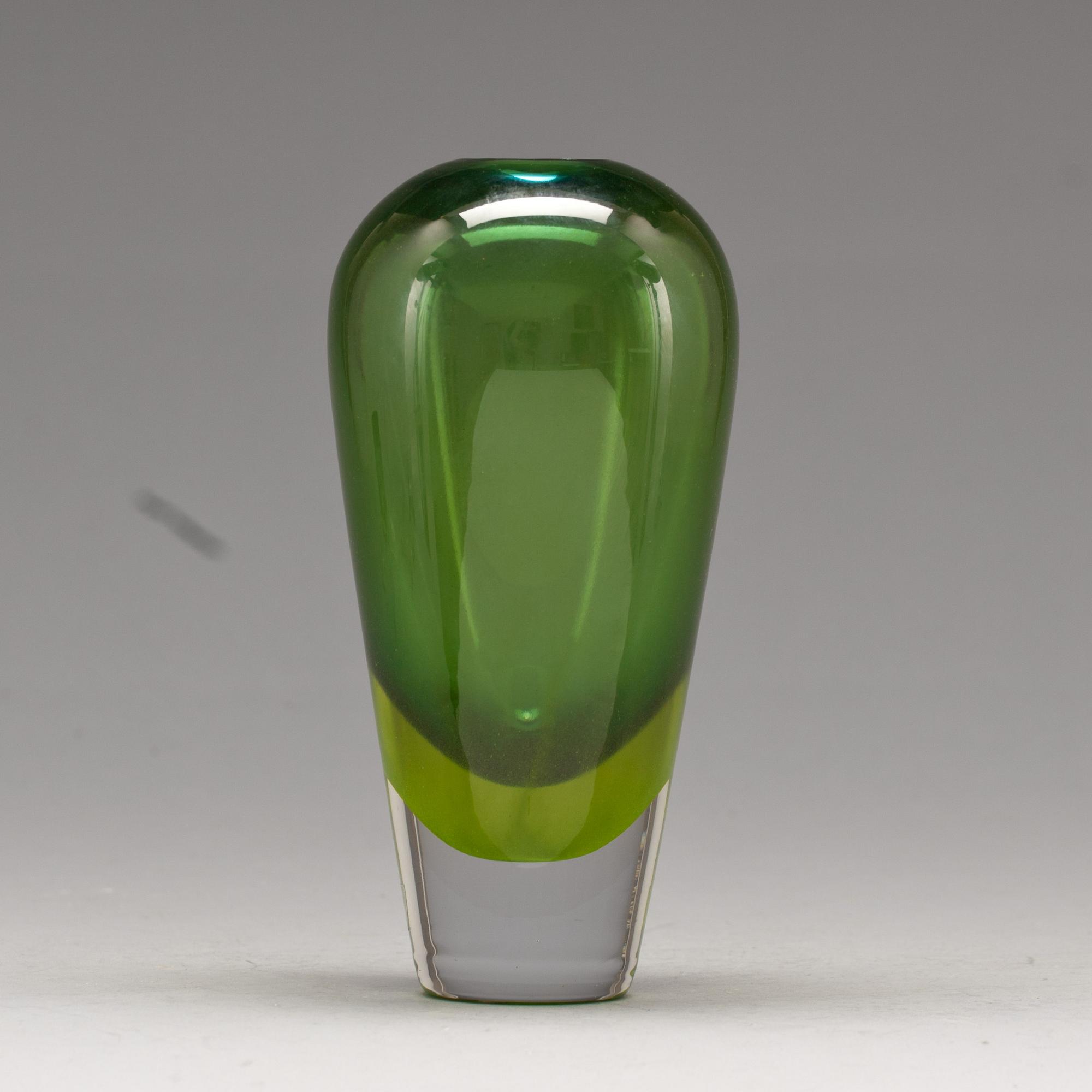 VAS, glas. "Haze" design Erika Lagerbielke Orrefors.