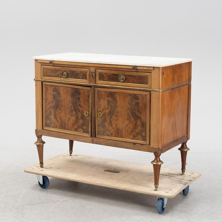 Skänk, gustaviansk stil, sent 1800-tal.