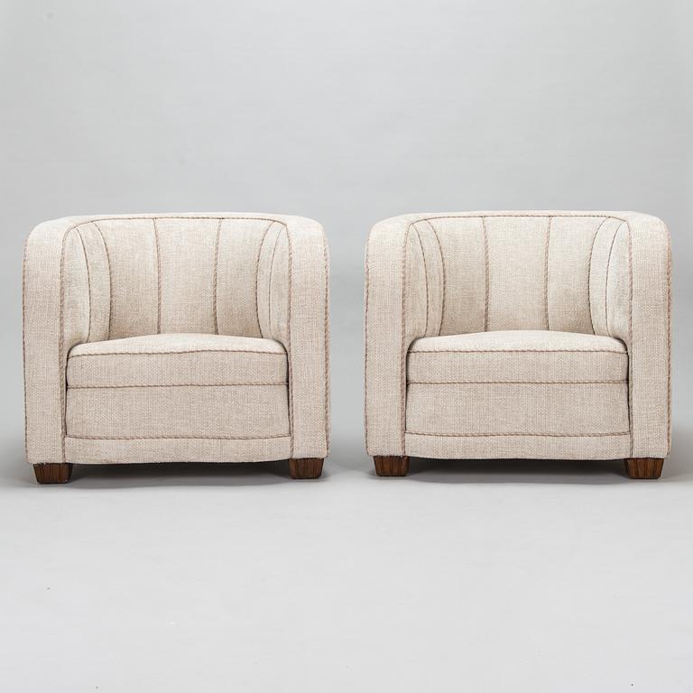 A pair of 1930s easy chairs, model 'Näyttely 2' (Exhibition 2), Huonekaluliike Majander Oy, Finland.