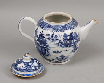 TEKANNA, porslin, Kina, Qianlong, 1700-tal.