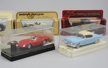 LEKSAKSBILAR, 10 st, "Models of yesteryear" och "Solido", England och Frankrike, 1900-talets andra hälft.