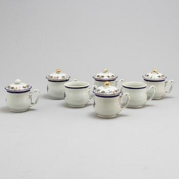 Seven porcelaine custard cups, China, circa 1800.