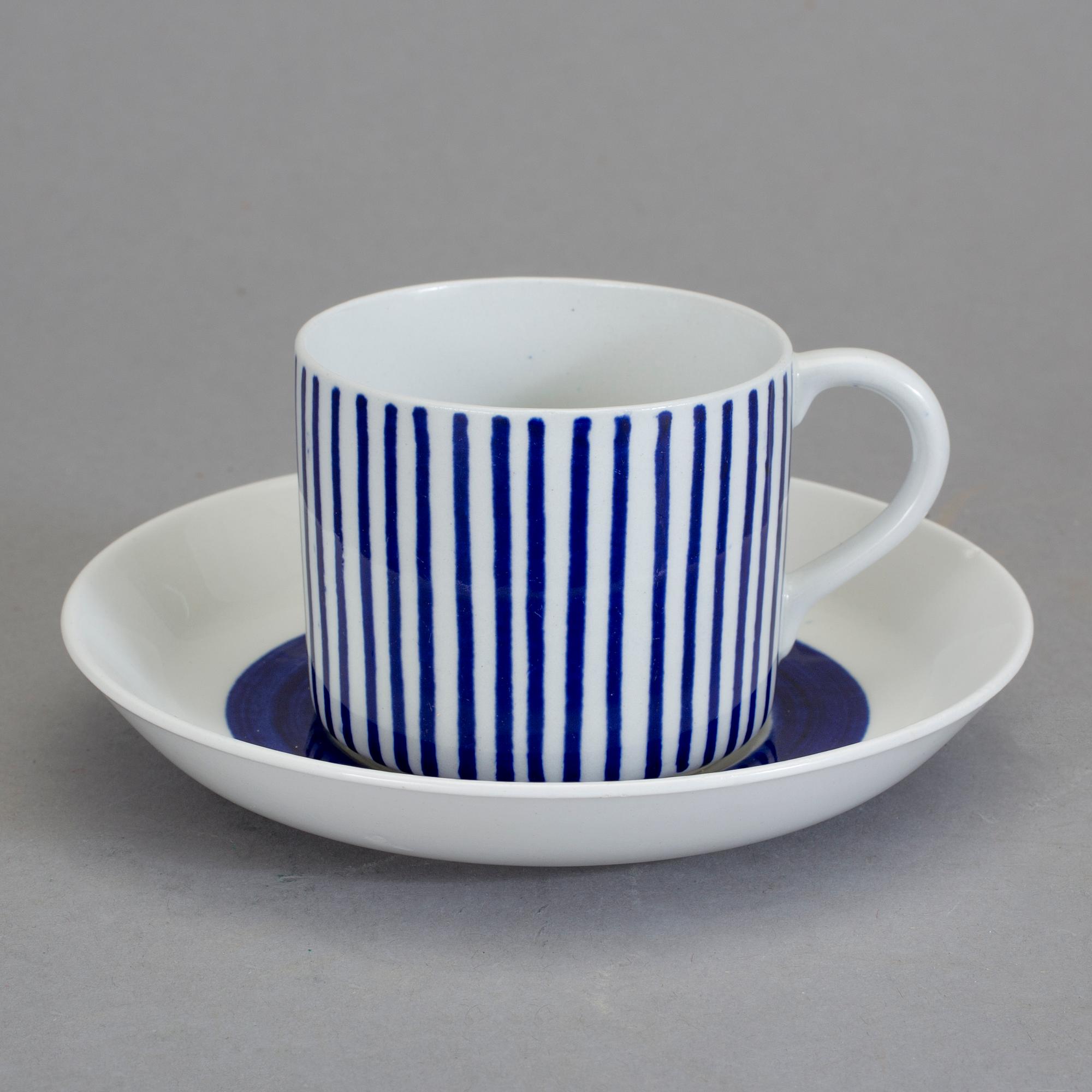 KAFFEKOPPAR MED FAT, 11 st. "Kadett", Hertha Bengtsson, Rörstrand. Formgiven 1954.