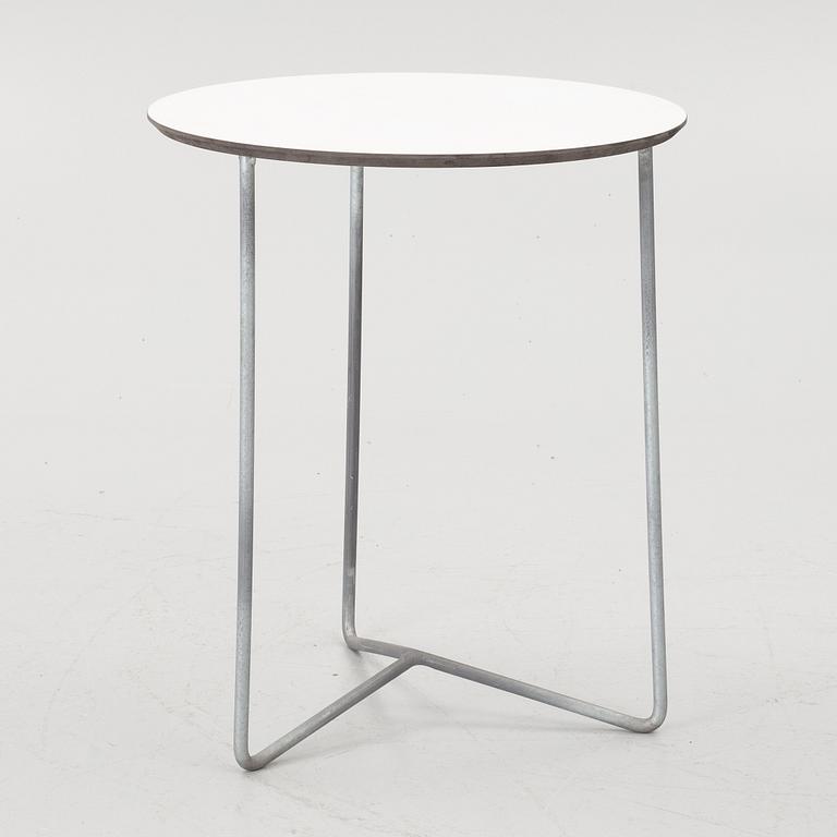 Nils Strinning, a pair of garden chairs and a table, 'High Tech', Grythyttan.