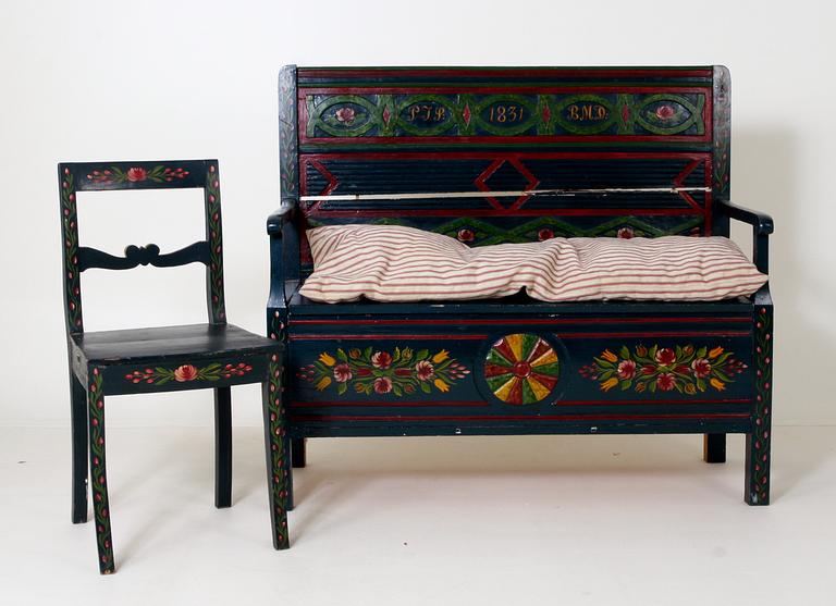 SOFFA MED STOL, 2 delar. Allmogestil.