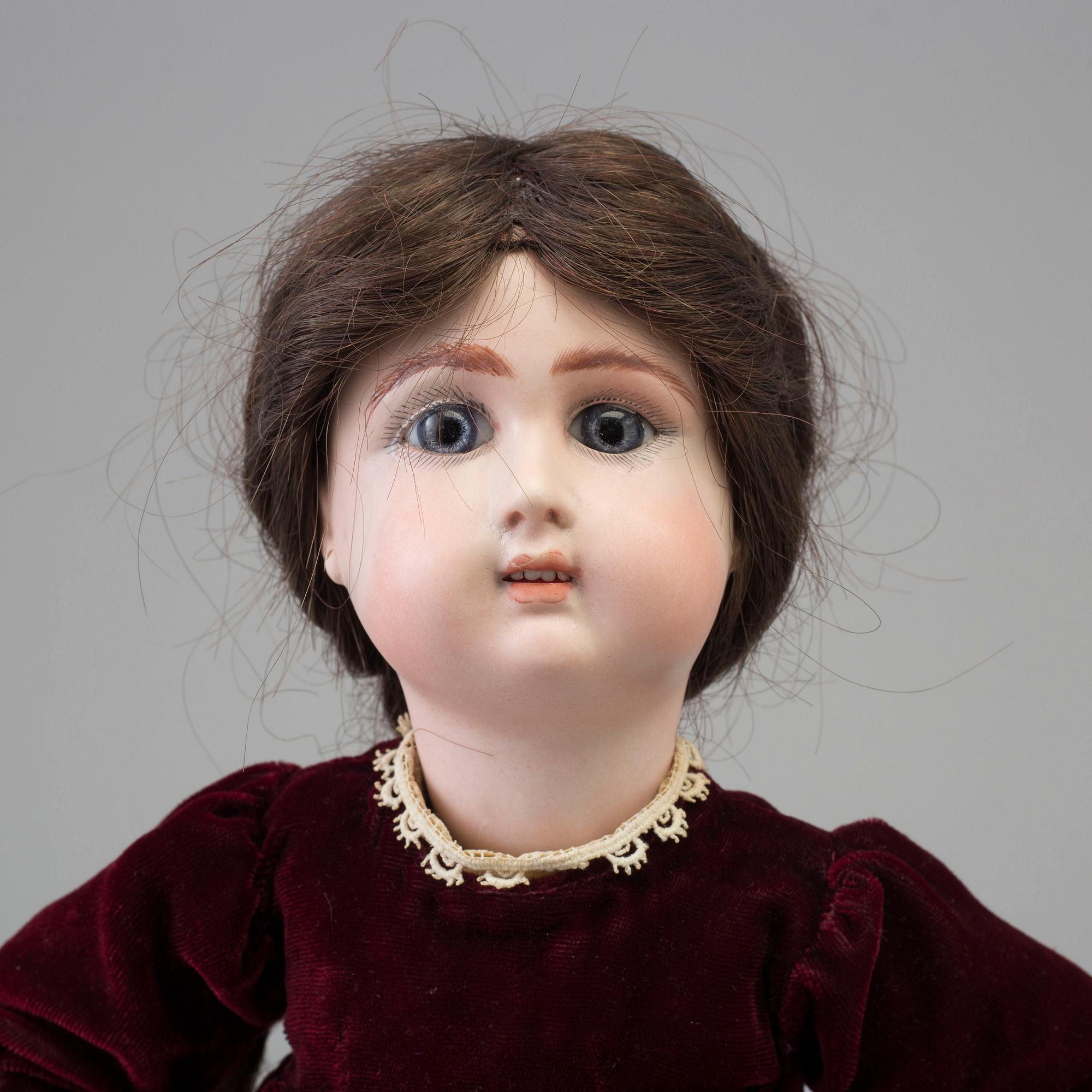 A porcelain doll, Jullien Jeune, France, late 19th century.